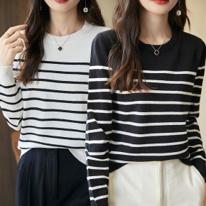 여자 스트라이프 라운드넥 니트 긴팔 티셔츠 URK-535